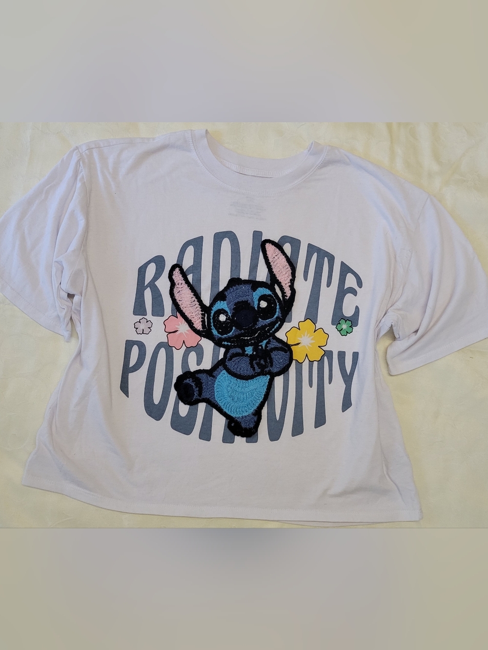 Disney Stitch Graphic T Shirt  M  White Lilo & Stitch Textured Applique Tee